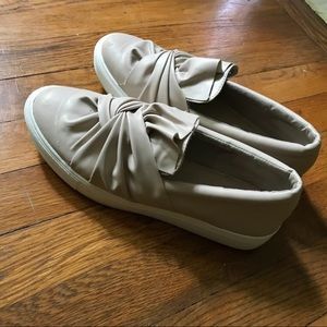 MIA nude leather sneakers